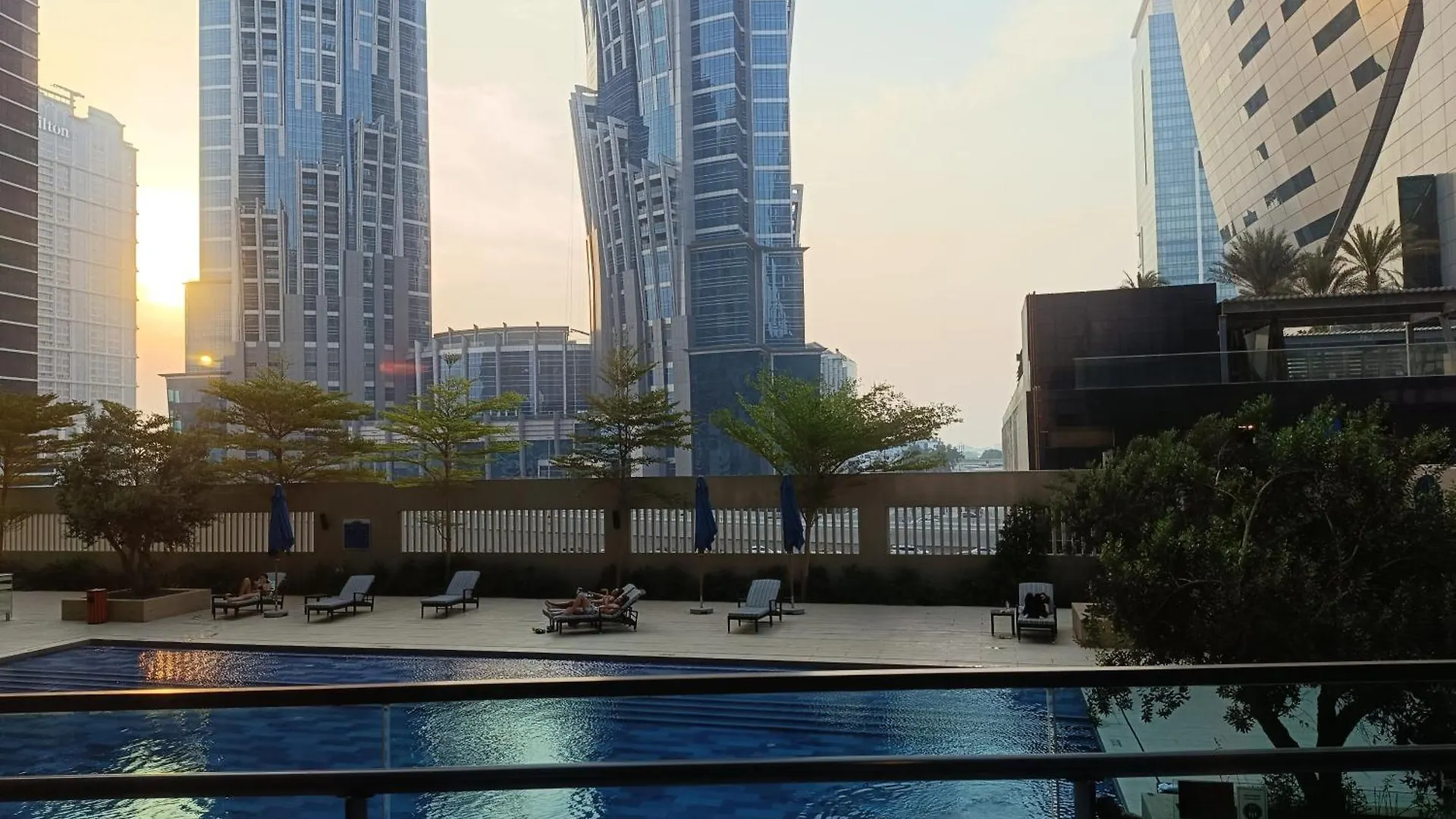 Apartment Brown Stone - Pool View II Merano Dubai